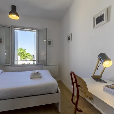 Le Petit - Premiere Conciergerie